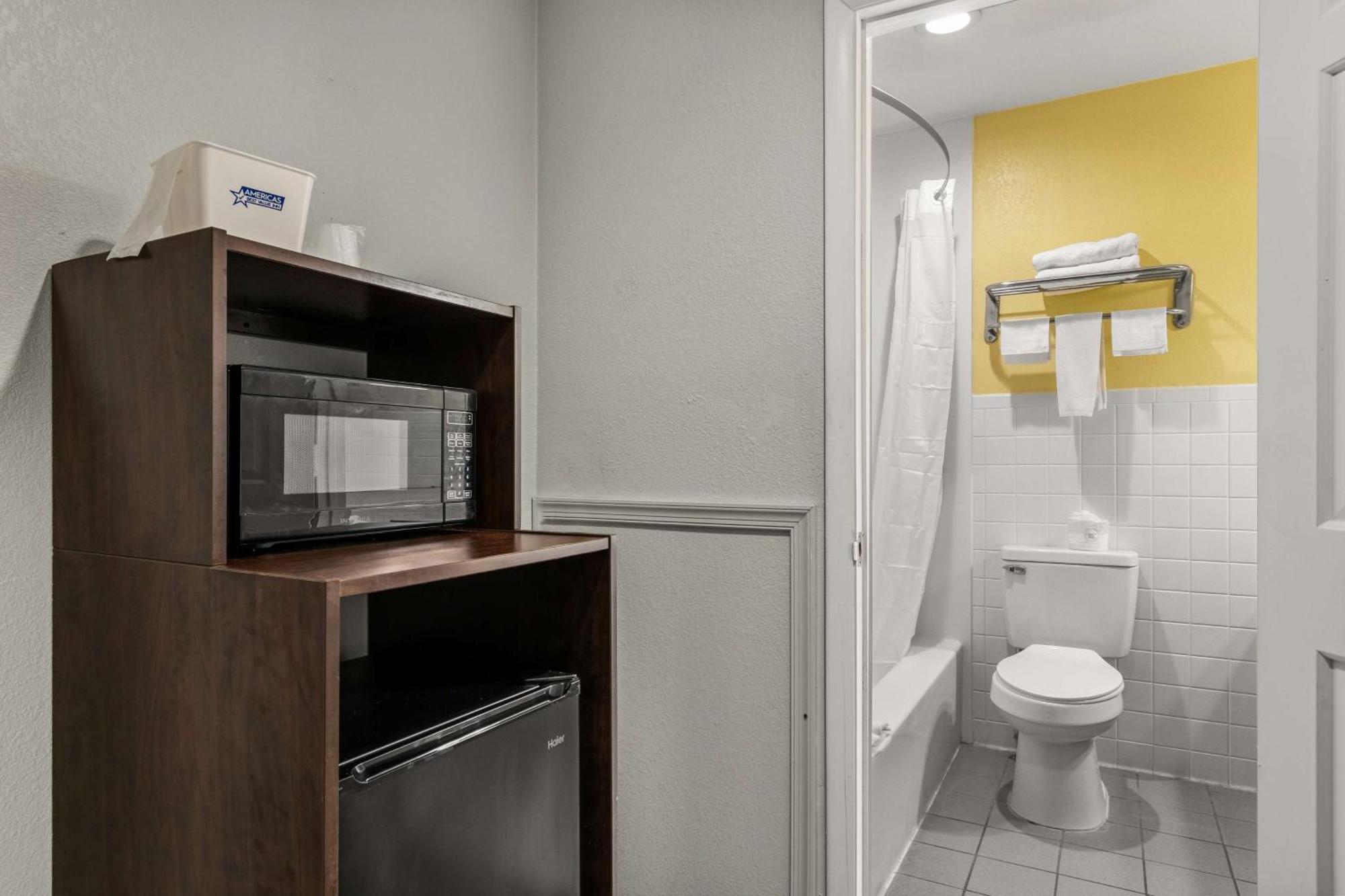 Americas Best Value Inn Карлайл Екстериор снимка
