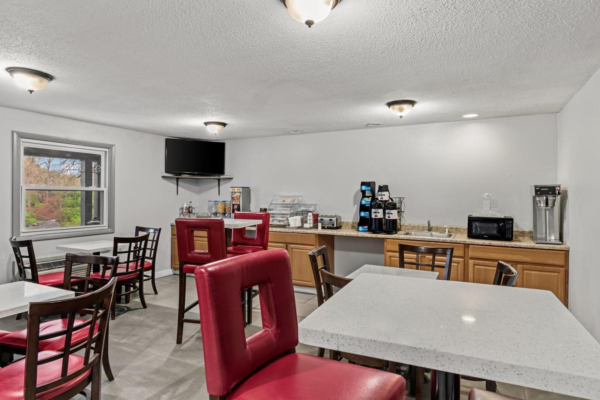 Americas Best Value Inn Карлайл Екстериор снимка